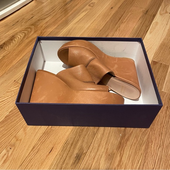 NEVER WORN Stuart Weitzman Tan Leather Mule Wedges - Picture 7 of 7